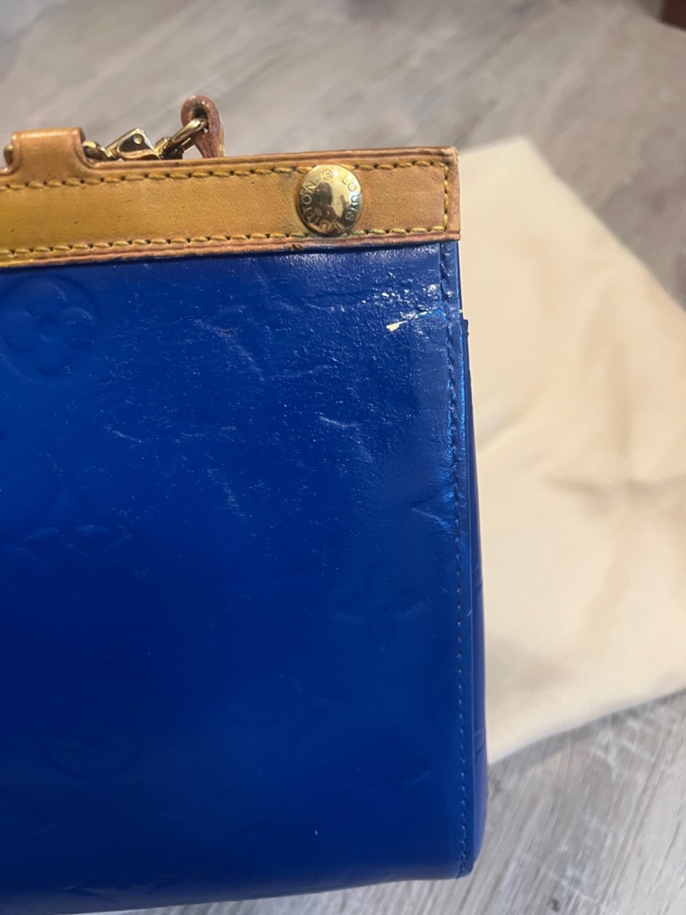 Authentic pre-loved LV Handbag with removable strap and dust bag - Picture 5 of 6